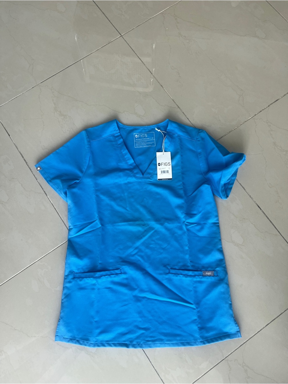 NWT FIGS Casma Three Pocket Scrub Top XS Caribbean Blue